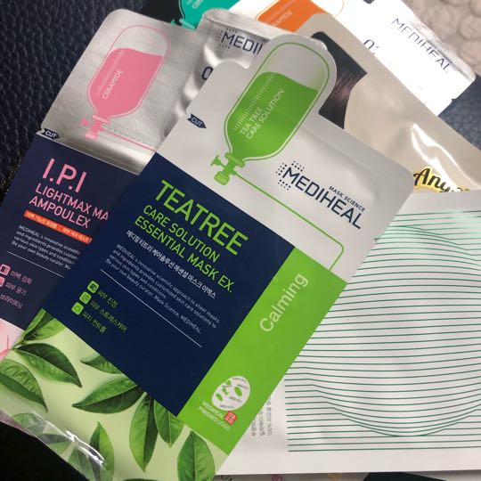 이미지에 맞는 alt값 넣어주세요.