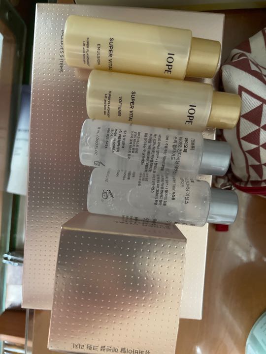 이미지에 맞는 alt값 넣어주세요.