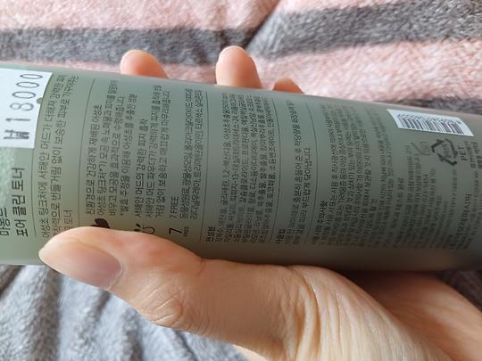 이미지에 맞는 alt값 넣어주세요.