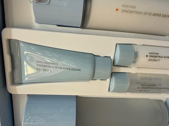 이미지에 맞는 alt값 넣어주세요.