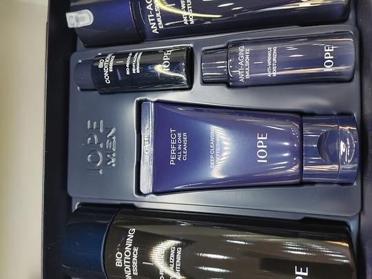 이미지에 맞는 alt값 넣어주세요.