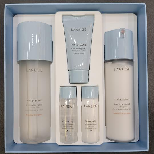 이미지에 맞는 alt값 넣어주세요.